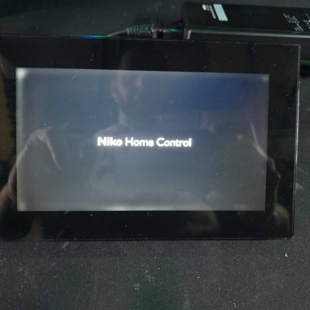 Niko Home Control Touchscreen 3 (550-20102) + PoE voeding, Ophalen of Verzenden, Zo goed als nieuw, Overige merken, Overige typen