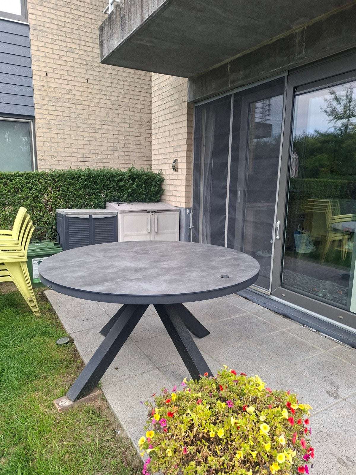 tuintafel met glazen blad rond ( verkocht), Tuin en Terras, Ophalen, Rond, Metaal