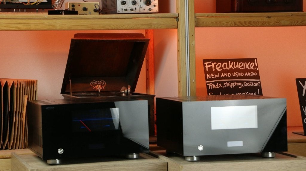 Advance Paris X-A1200 / X A 1200 mono's TRADE.INRUIL Schade*, Ophalen of Verzenden, Zo goed als nieuw, Stereo, 120 watt of meer