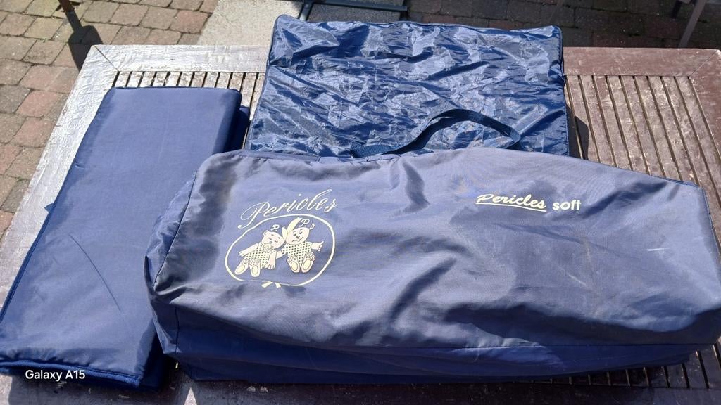 Babyreisbedje  zo goed als nieuw  in opberg zakken., Kinderen en Baby's, Overige Kinderen en Baby's, Ophalen, Zo goed als nieuw
