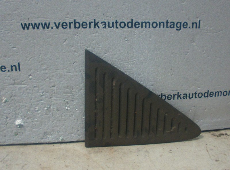 LUCHTGELEIDER Opel Kadett E (33 / 34 / 43 / 44) (90239387), Auto-onderdelen, Gebruikt, Opel, Opel Automobile GmbH, Kontakt-opel@opel.com