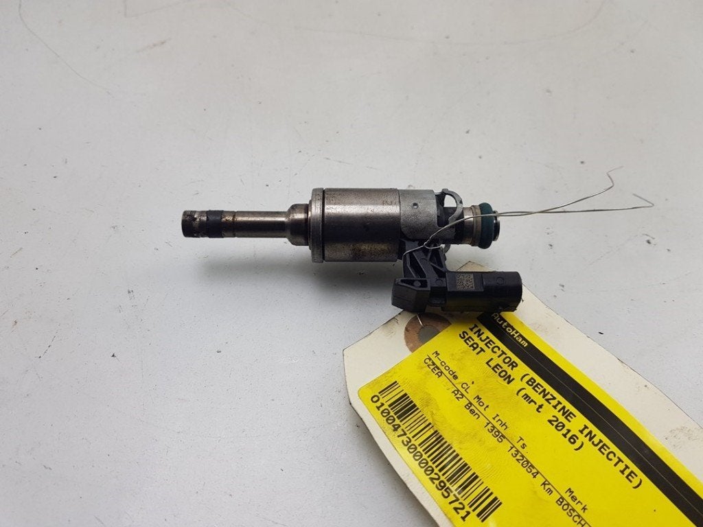 INJECTEUR Seat Leon ST (5FF) (01-2012/08-2020), Autos : Pièces & Accessoires, Robert Bosch AG, Utilisé, Seat, Robert-Bosch-Allee 1
74232  Abstatt, DE