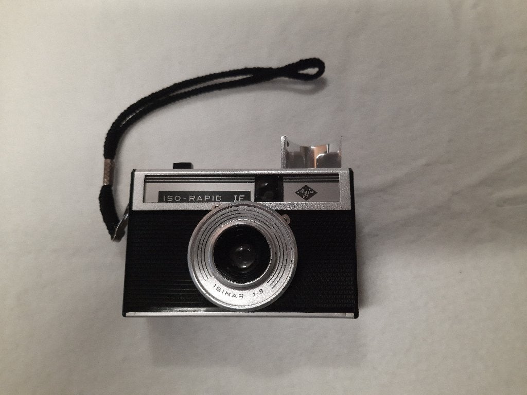 foto toestel Agfa Iso Rapid 1f + philips flits lampjes, Enlèvement ou Envoi, Utilisé, Autres Marques