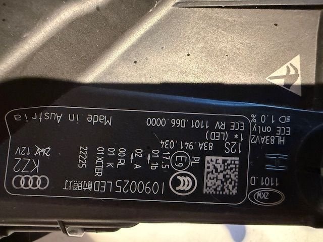 AUDI Q3 SQ3 F3 83A KOPLAMP VOL LED RECHTS 83A941034, Autos : Pièces & Accessoires, -, 3 mois de garantie, Audi, Utilisé