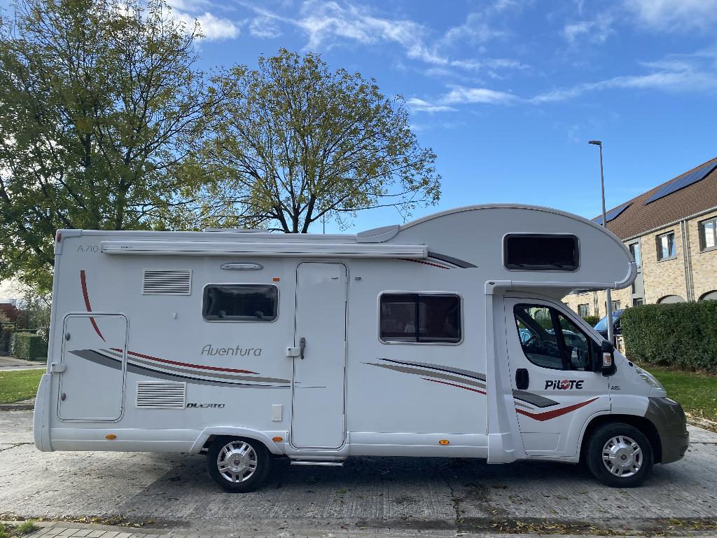 Mobilhome Pilote Aventura, Alkoof, Pilote, Douche, Handgeschakeld