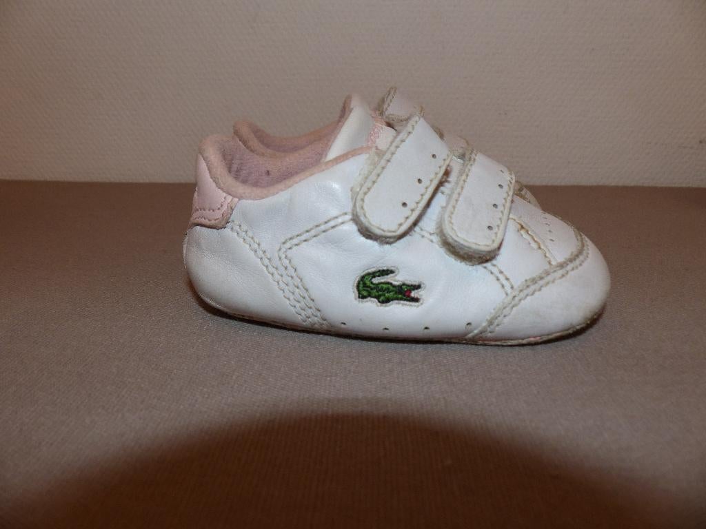 Chaussures Lacoste - taille 17/18, Enfants & Bébés, Vêtements de bébé | Chaussures & Chaussettes, Enlèvement ou Envoi, Lacoste