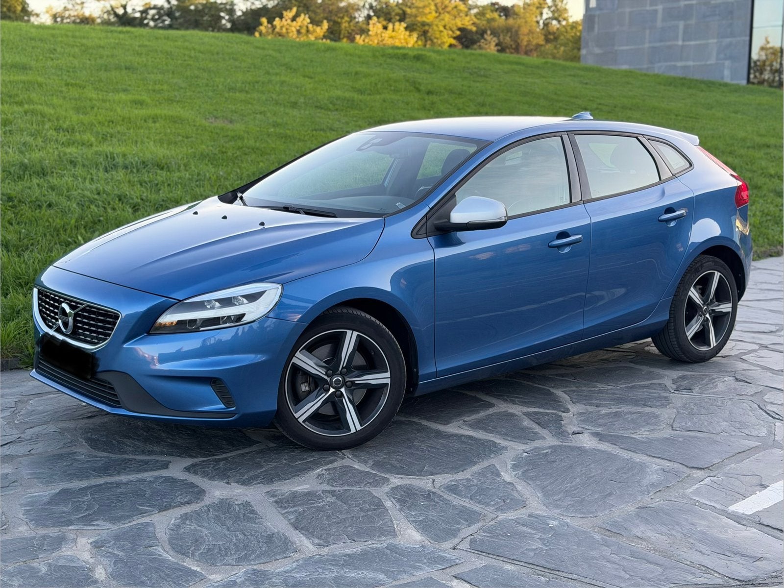 Volvo v40 2.0d / R-Design / Xenon / Automaat / Garantie, Autos, Cuir, Essai à domicile, Achat, Euro 6