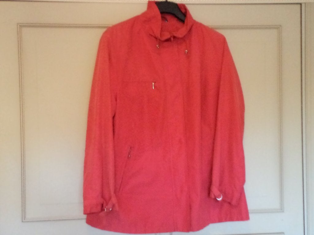 Vest     nieuw nog niet gedragen   maat medium, Enlèvement, Neuf, Rouge