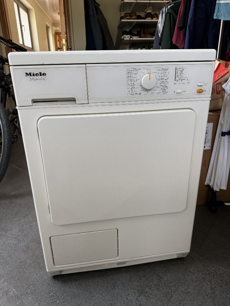 Droogkast Miele Mistral C, Ophalen, Gebruikt, Anti-kreukfase, 8 tot 10 kg