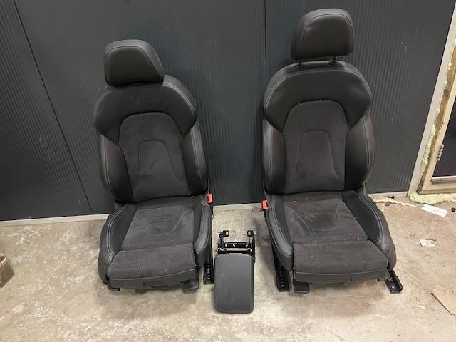 INTERIEUR S-line Audi A5 Sportback (8TA) (01-2009/01-2017), Gebruikt, Dhr. R. de Gouw, Audi, De Bloemendaal 21 21
5221 EB  'S HERTOGENBOSCH, NL
