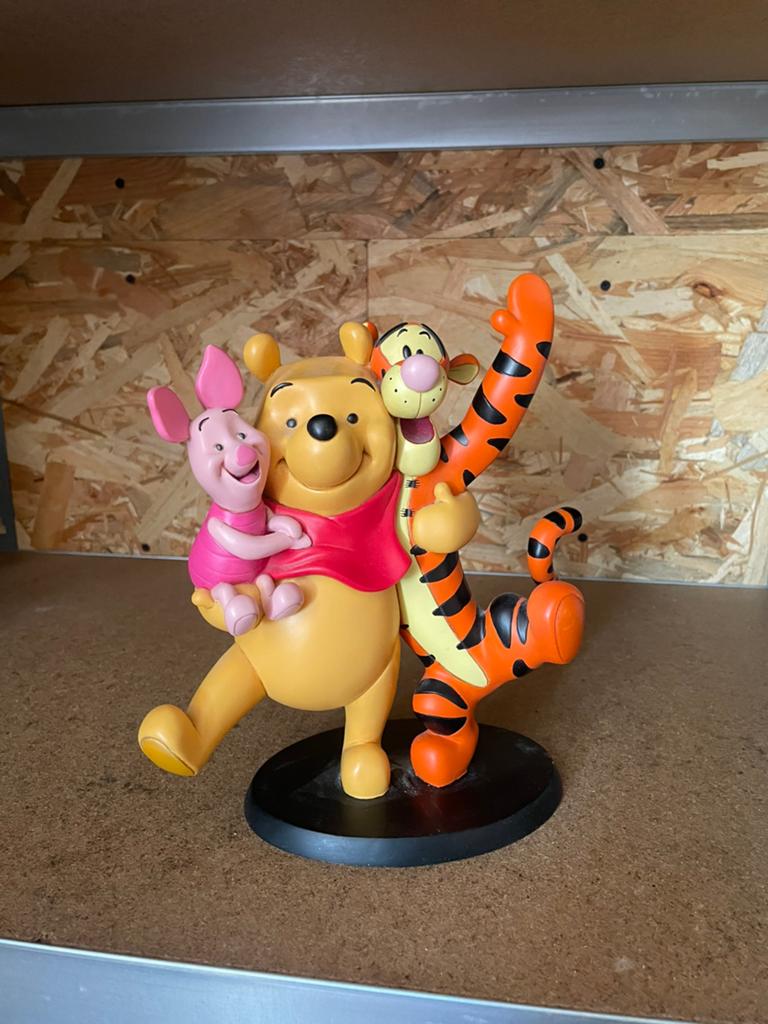 Winnie the pooh & friends beeldje, Enlèvement, Comme neuf