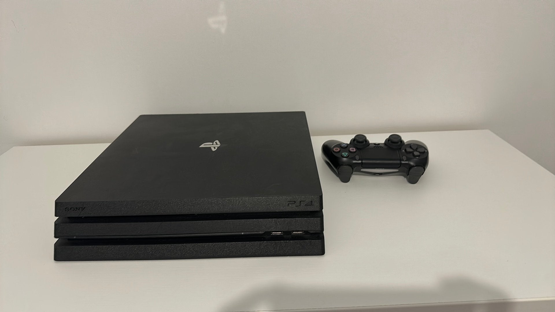Playstation 4 Pro, Games en Spelcomputers, Ophalen, Zo goed als nieuw, 1 TB, Met 1 controller