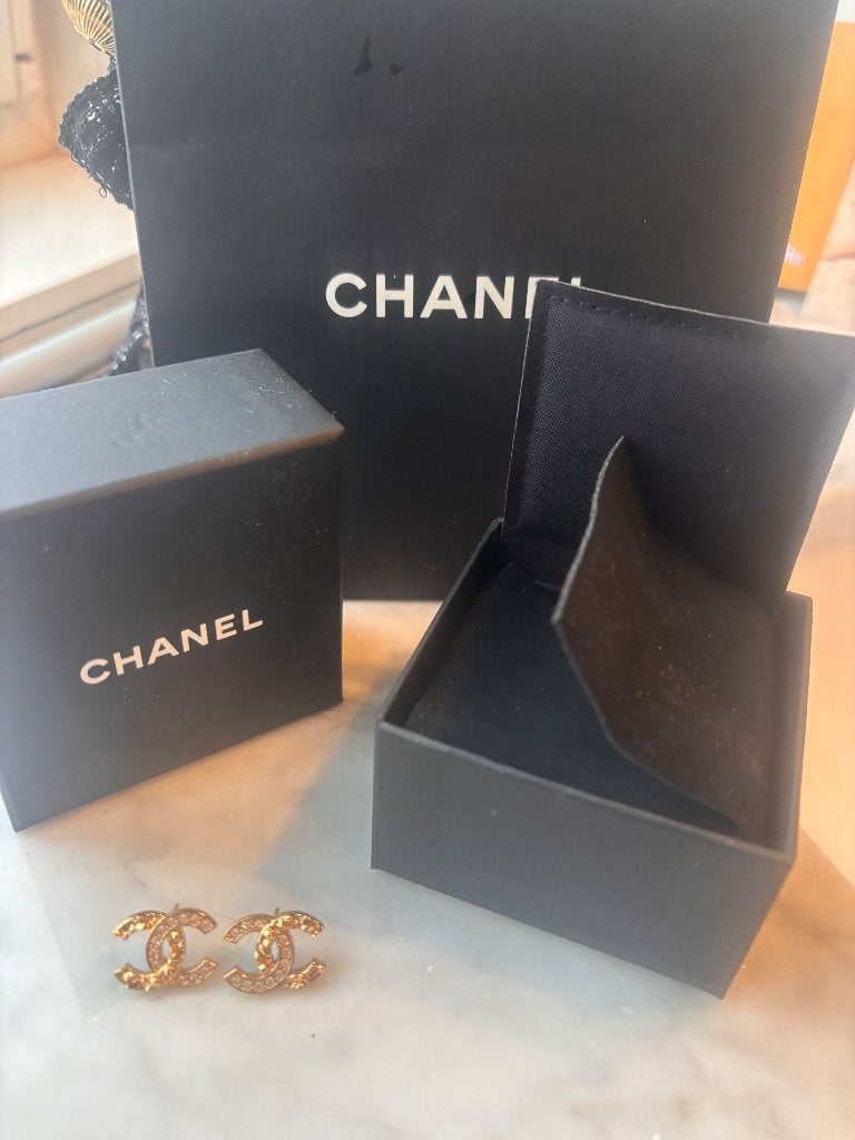 Oorringen Chanel, Ophalen of Verzenden, Nieuw, Goud, Knopjes of Stekers