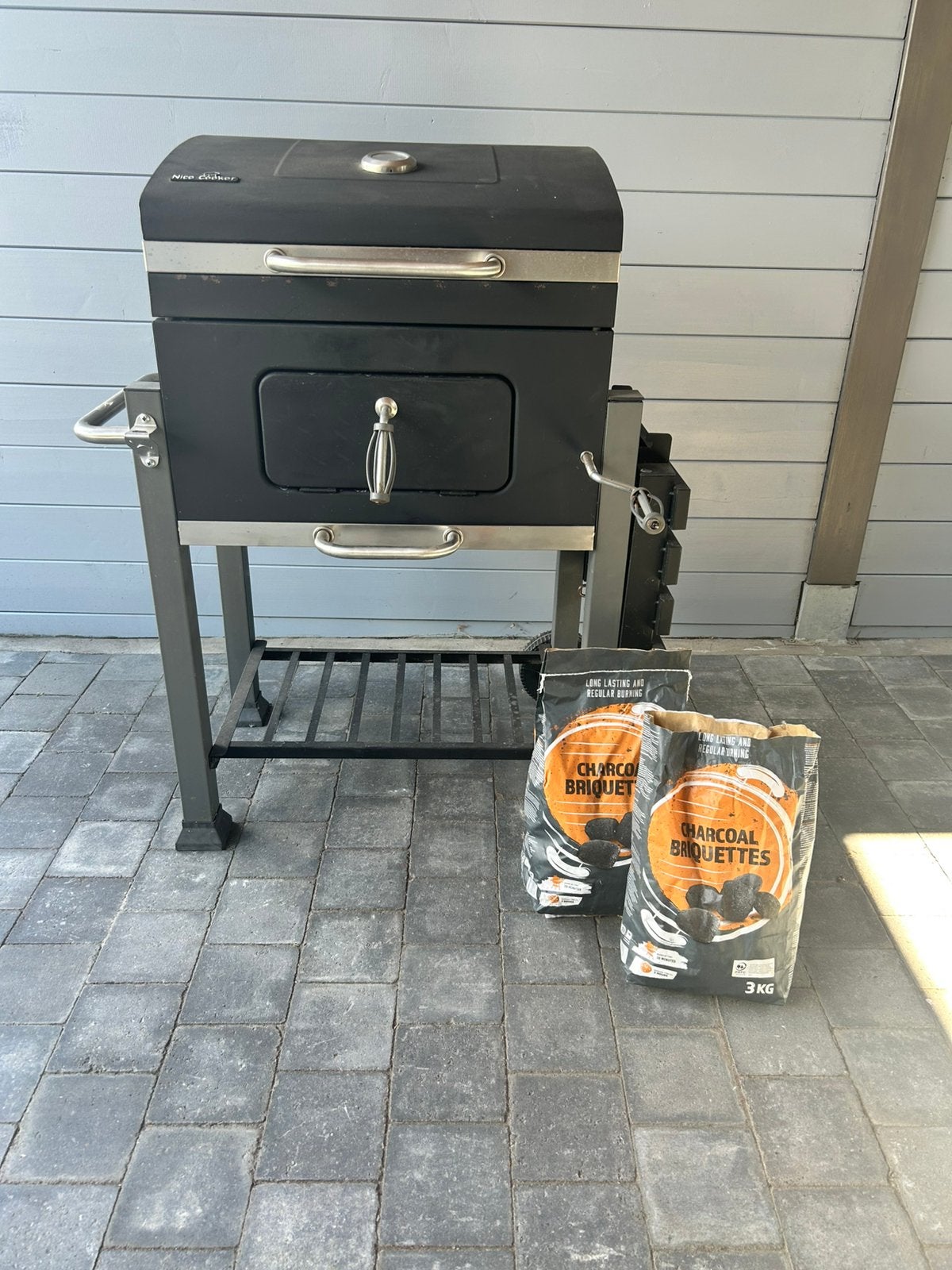 Barbecue, Ophalen, Zo goed als nieuw