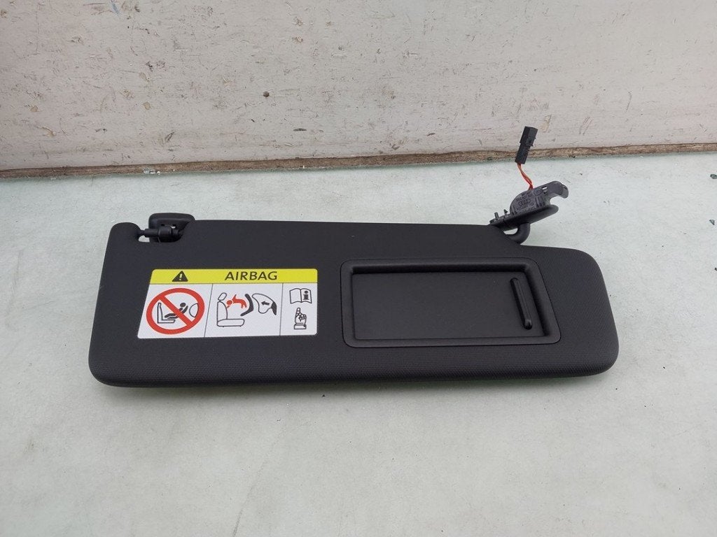 ZONNEKLEP A3 Sportback (8YA) (|8W0857552|8W0857552RMC8|), Info@audi.de, Audi, Audi AG, Gebruikt