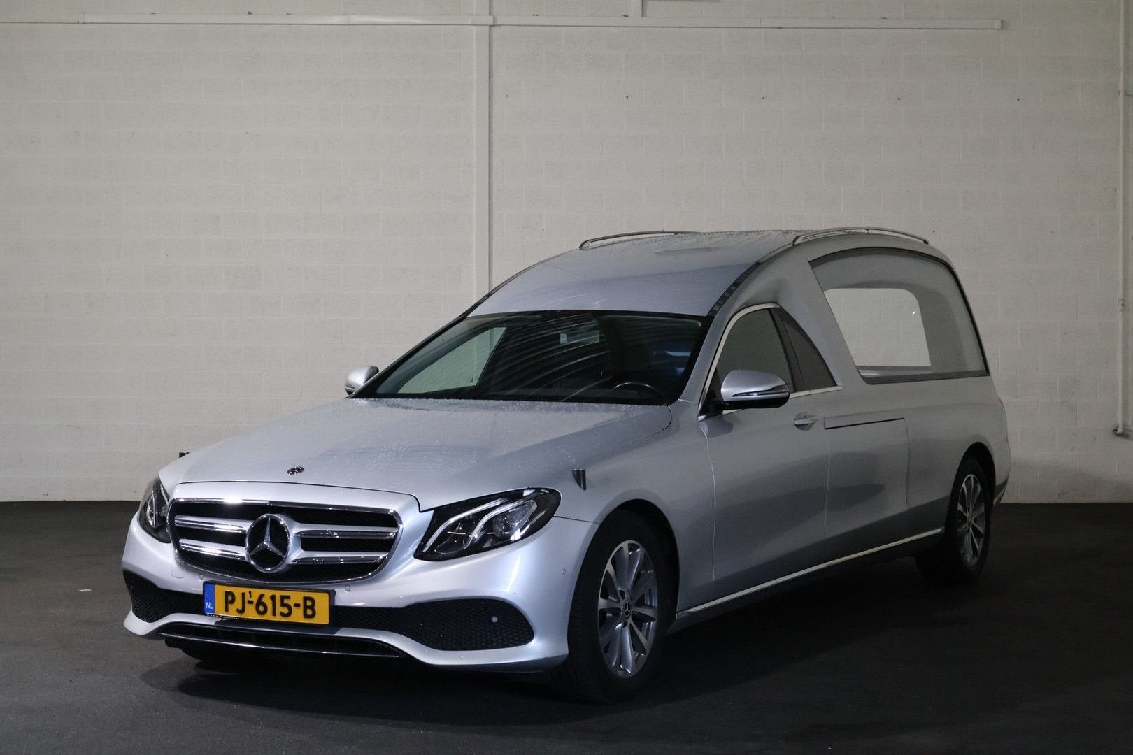 Mercedes-Benz E 200 Estate d Begrafenisauto Glaswagen, Auto's, Automaat, 109 g/km, Zilver of Grijs, E-Klasse