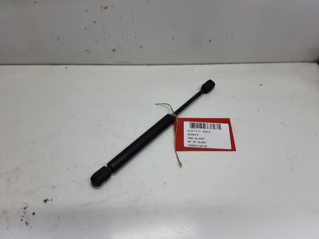VERIN DE CAPOT Audi TT (8N3) (01-1998/10-2006), Mevr. I. Hauben, Audi, Utilisé, Rue de l'Espoir 34 34
4030  GRIVEGNÉE, BE