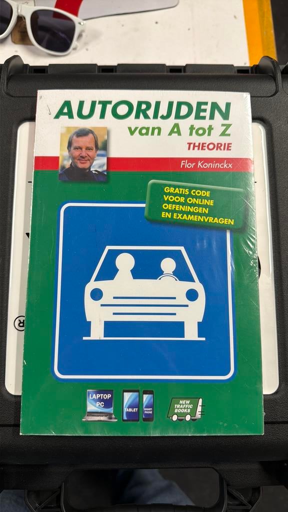 Theorie boek autorijden nieuw!, Ophalen of Verzenden