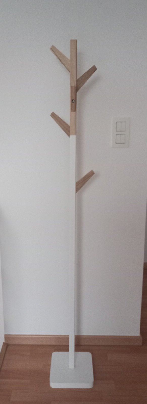 Maisons du monde kapstok in hout met wit, Huis en Inrichting, Ophalen, Gebruikt, 100 tot 150 cm, Staande kapstok