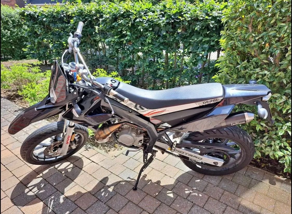 Derbi senda X-treme limited edition 2014 50cc DRD racing, Ophalen, 6 versnellingen, 50 cc, Klasse B (45 km/u)
