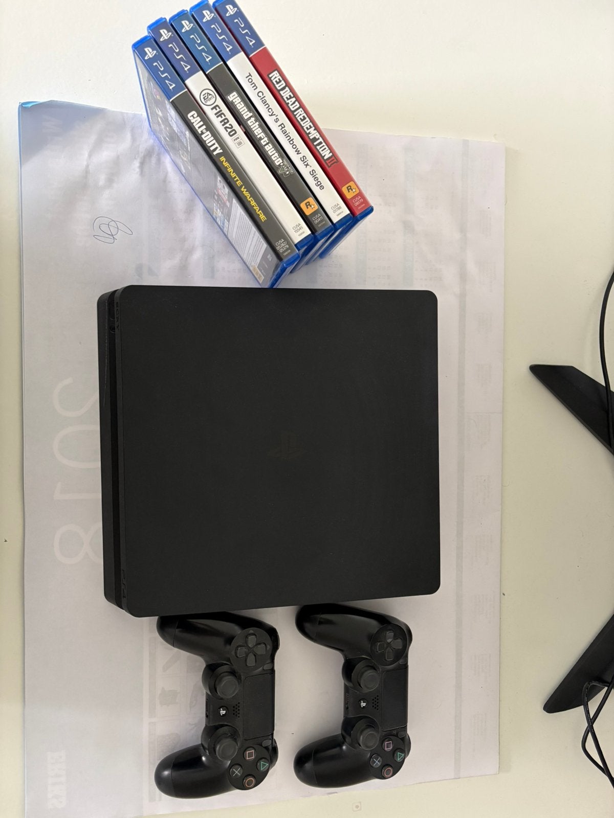 Playstation 4 slim 1TB + 2 controllers, Consoles de jeu & Jeux vidéo, Enlèvement, Utilisé, 1 TB, Avec jeux