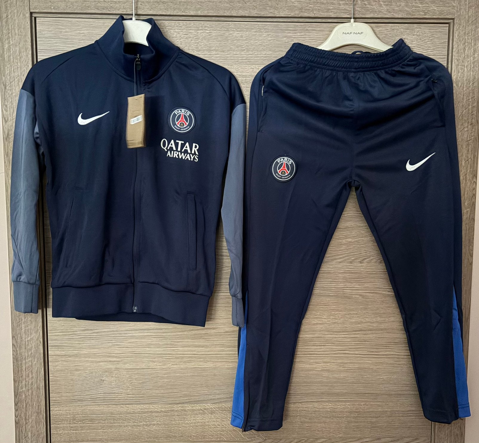 Survêtement PSG enfant 9 ans neuf, Ophalen of Verzenden, Zo goed als nieuw, Trainingspak