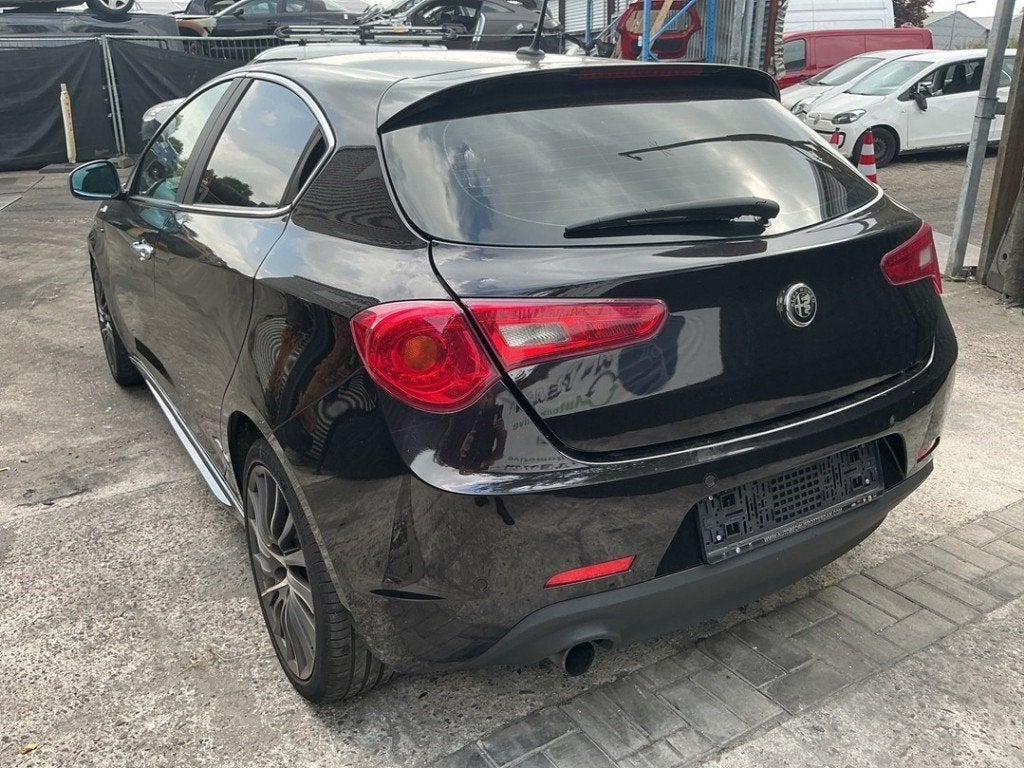 ETRIER DE FREIN ARRIÈRE GAUCHE Alfa Romeo Giulietta (940), Autos : Pièces & Accessoires, Stellantis Europe S.p.A, IPC D1-09 Bahnhofsplatz
65423  Rüsselsheim am Main, DE