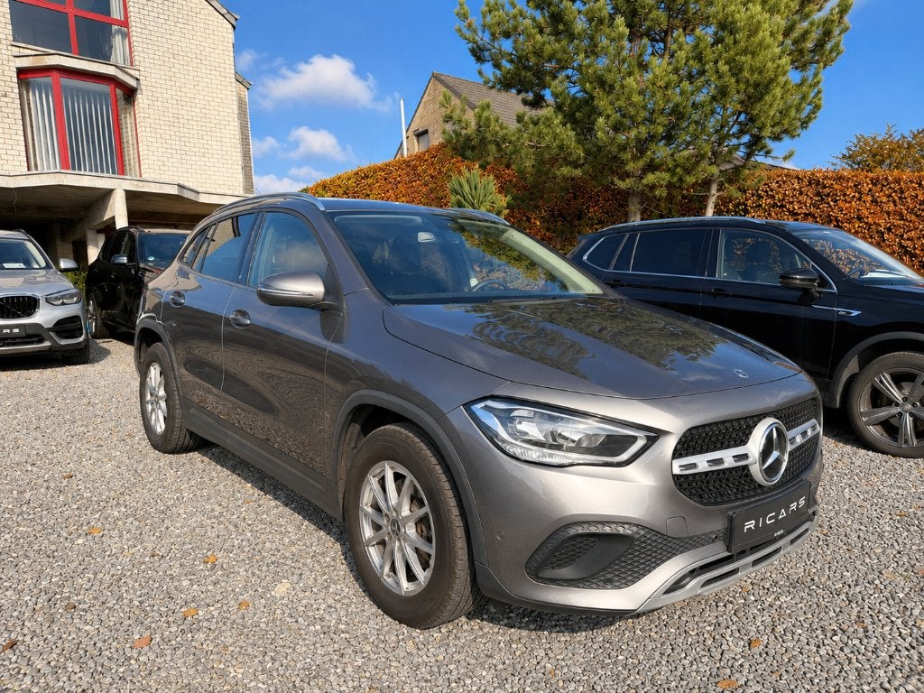 Mercedes GLA180d 2.0d Camera GPS Carnet Airco GARANTIE 1J, 4 cilinders, https://public.car-pass.be/vhr/6f11ddde-8938-4b6d-9ce2-df056c47cbcd?lang=fr