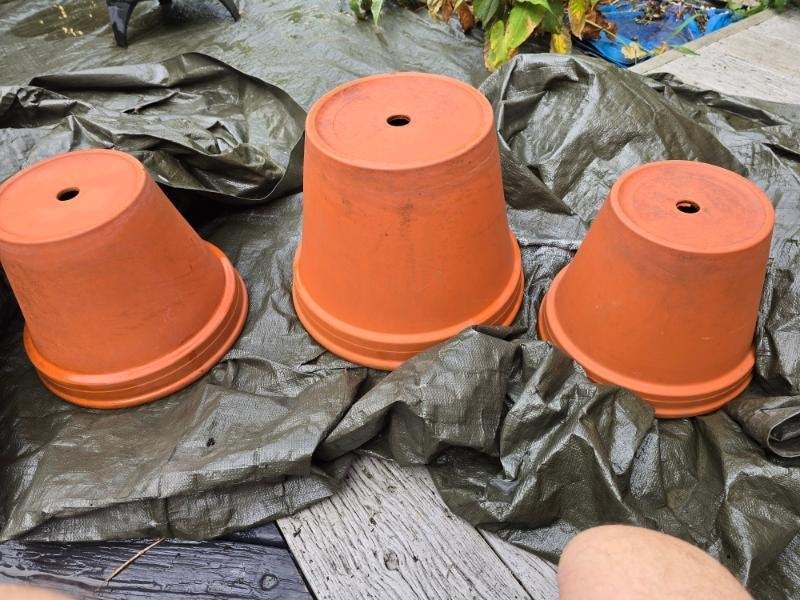 Terracotta Tuinset: Zuil + 3 Bloempotten (Ø 32, 34, 40 cm), Tuin en Terras, Gebruikt, Rond, Minder dan 40 cm, Binnen