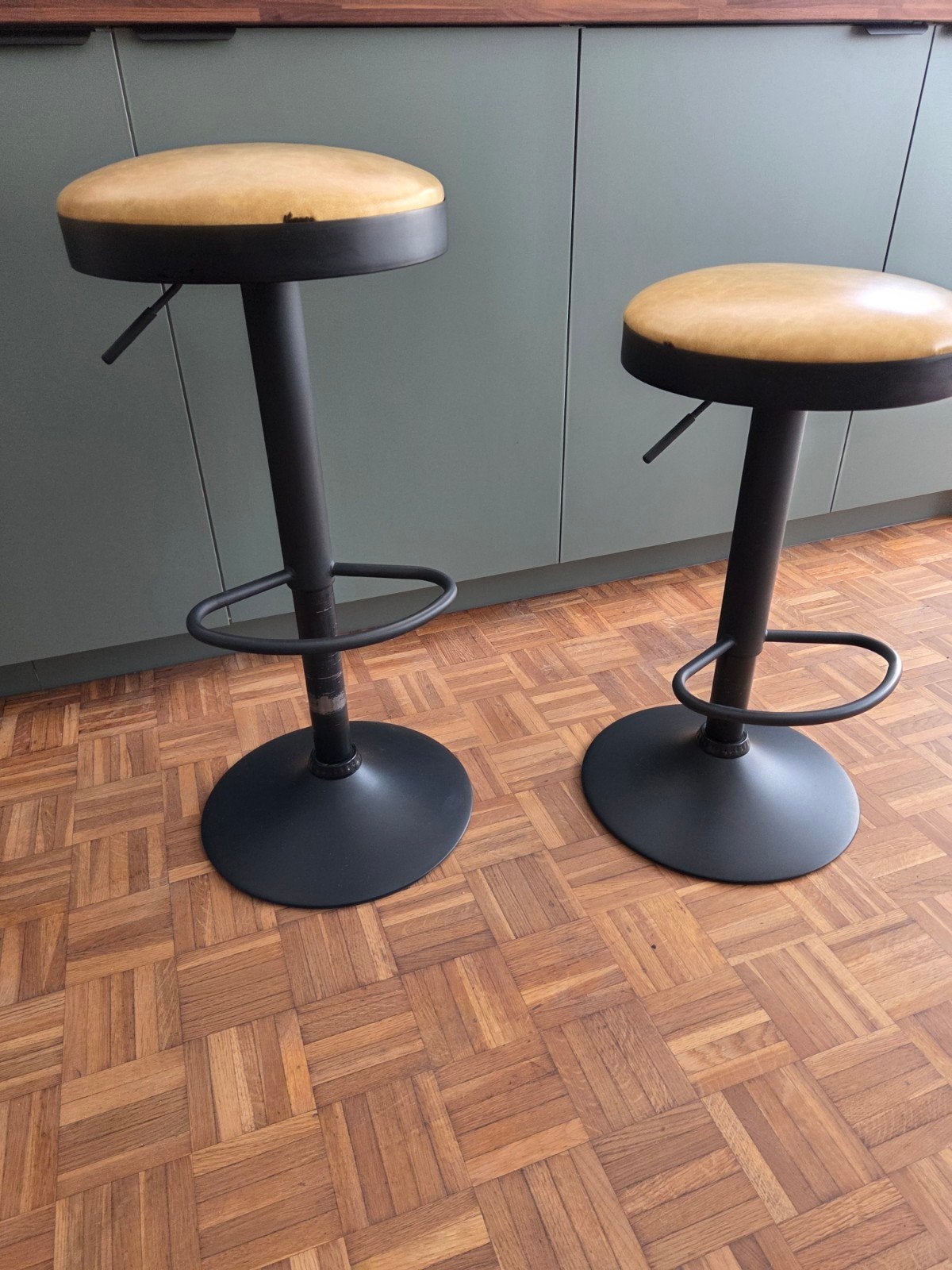Barkrukken, Ophalen, Gebruikt, 60 tot 90 cm, 2 krukken