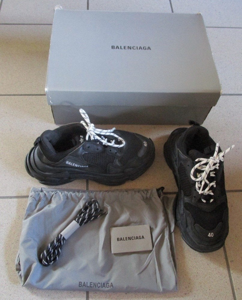 Authentieke sneakers BALENCIAGA TRIPLE S Black maat 40, Kleding | Dames, Schoenen, BALENCIAGA, Zwart, Ophalen of Verzenden, Sneakers