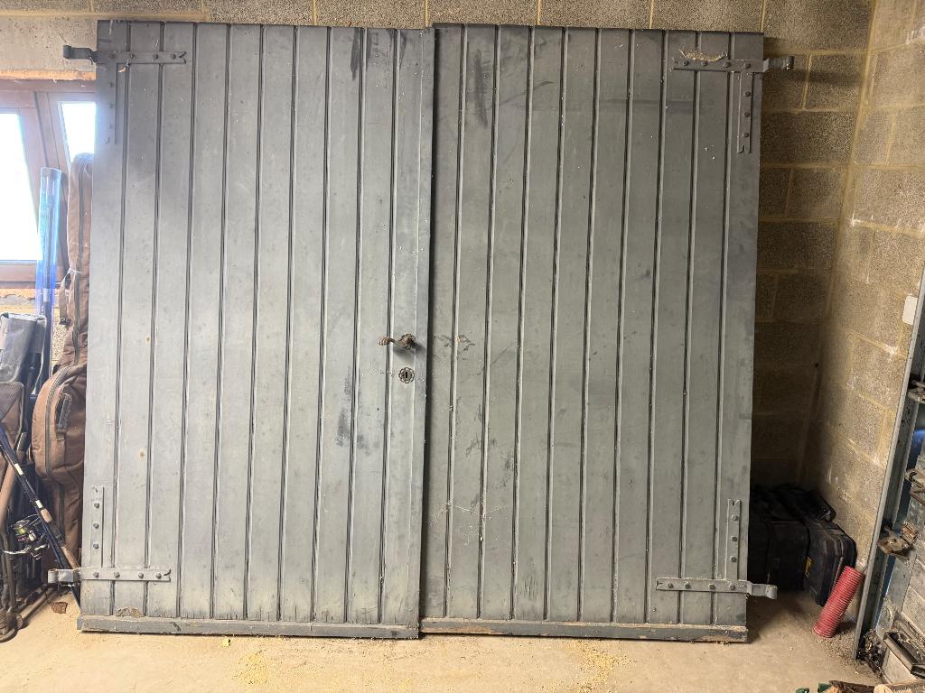 Porte de garage en bois (L234,5/ H 214), Autos : Divers