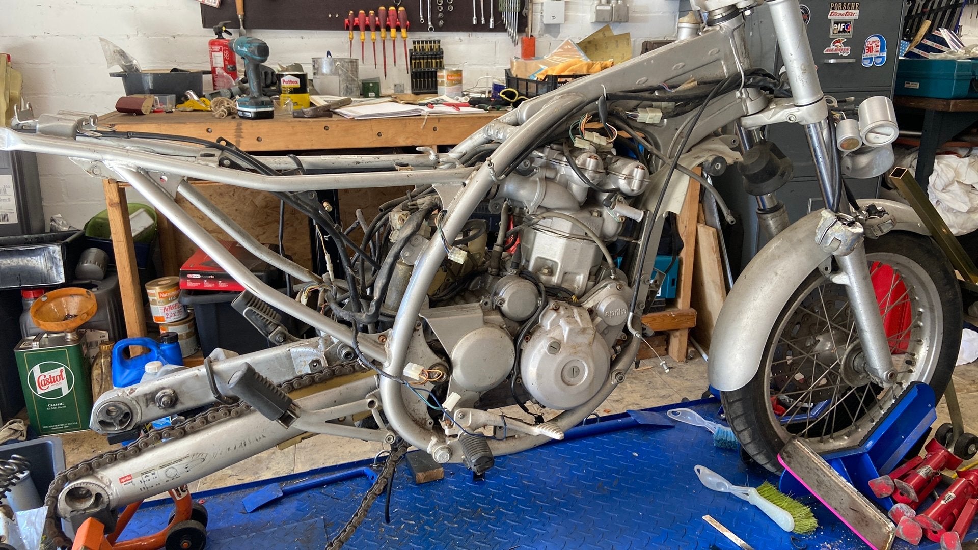 Aprilia Moto 6.5 voor onderdelen met Zwitserse papieren, Enlèvement