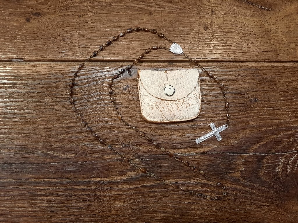 oude bruine stenen paternoster, met zakje, begin 1900, Antiek en Kunst, Ophalen of Verzenden