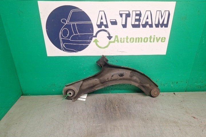 BRAS DE SUSPENSION AVANT GAUCHE (TRIANGLE) Renault, Utilisé, Renault