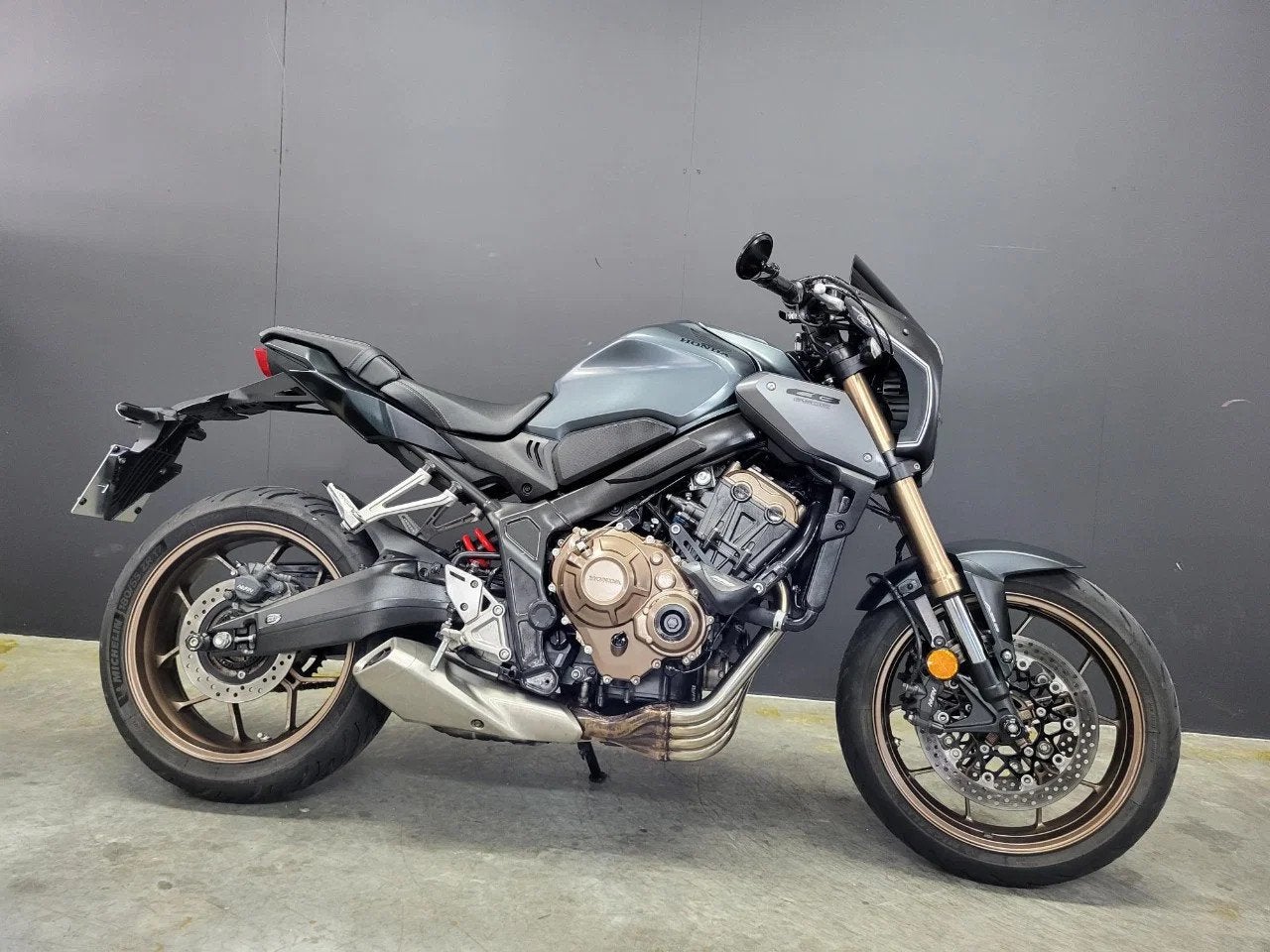 Honda CB 650 R neoretro met heerlijke viercilinder, Motos, Entreprise, Plus de 35 kW, 650 cm³, Autre