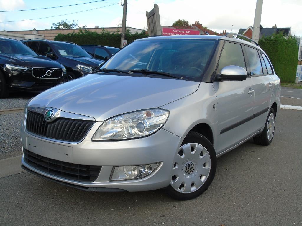 Skoda Fabia 1.6 TDI *12/2010 *Digitale AIRCO *NAVI *EURO 5, Auto's, Skoda, Bedrijf, Te koop, Fabia, Airconditioning, Radio, Diesel