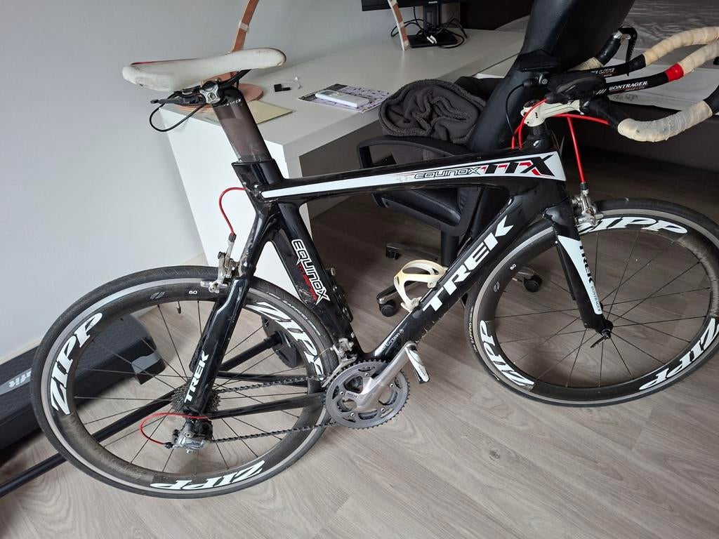 Vélo de contre-la-montre TREK EQUINOX, Enlèvement