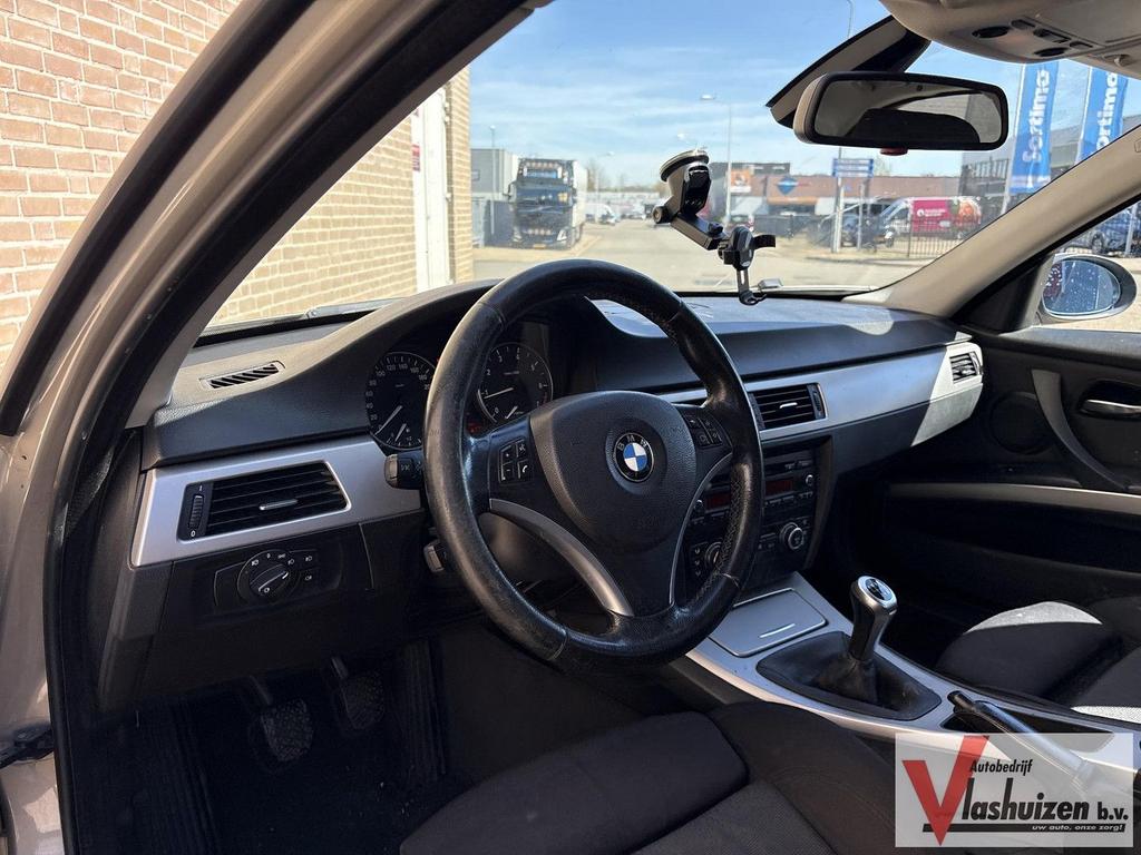 BMW 320 3-serie 320i High Executive | Climate | Cruise | PDC, Achat, Entreprise, Boîte manuelle, Noir