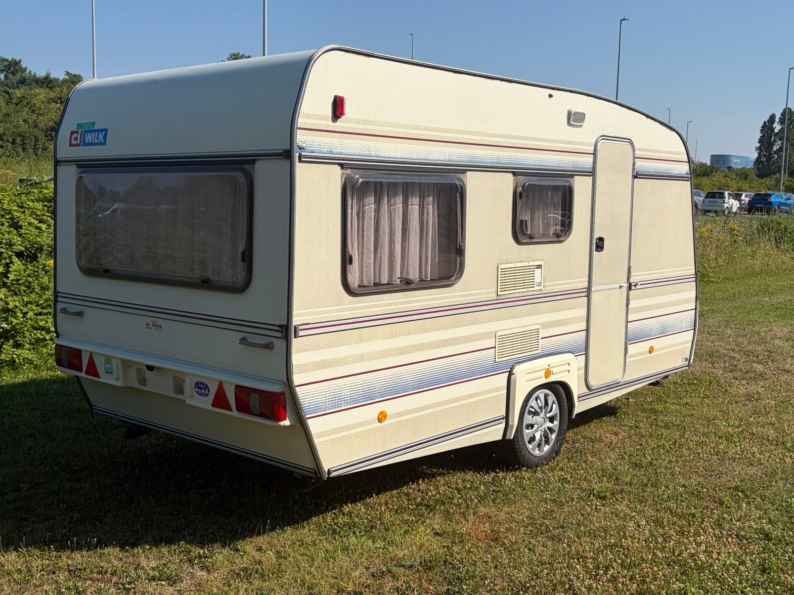 Wilk Ci 400 - VOORTENT - Gekeurd met Roosformulier l, Caravans en Kamperen, Caravans, Particulier, Wilk, Vast bed, Douche, Ophalen