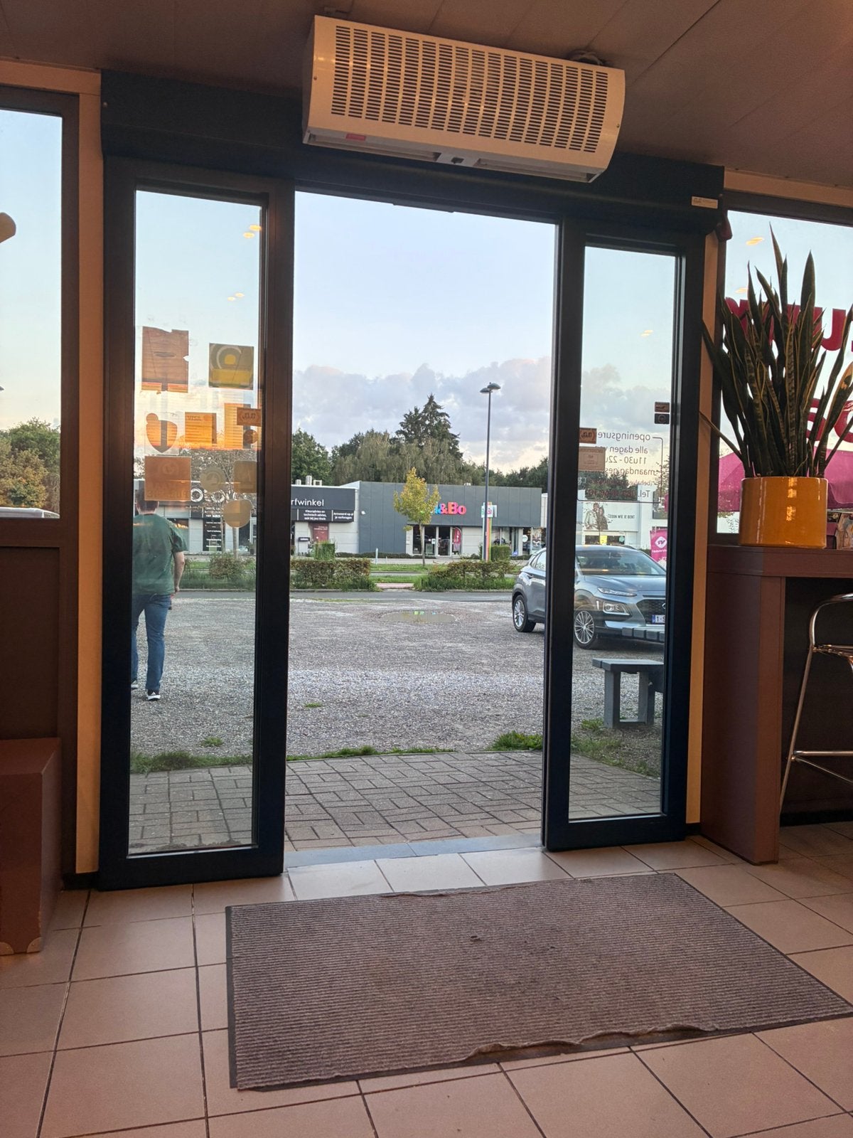 FRITUUR IN GENK – VOLLEDIGE INVENTARIS – ALLES MOET WEG, Ophalen, Fornuis, Frituur en Grillen