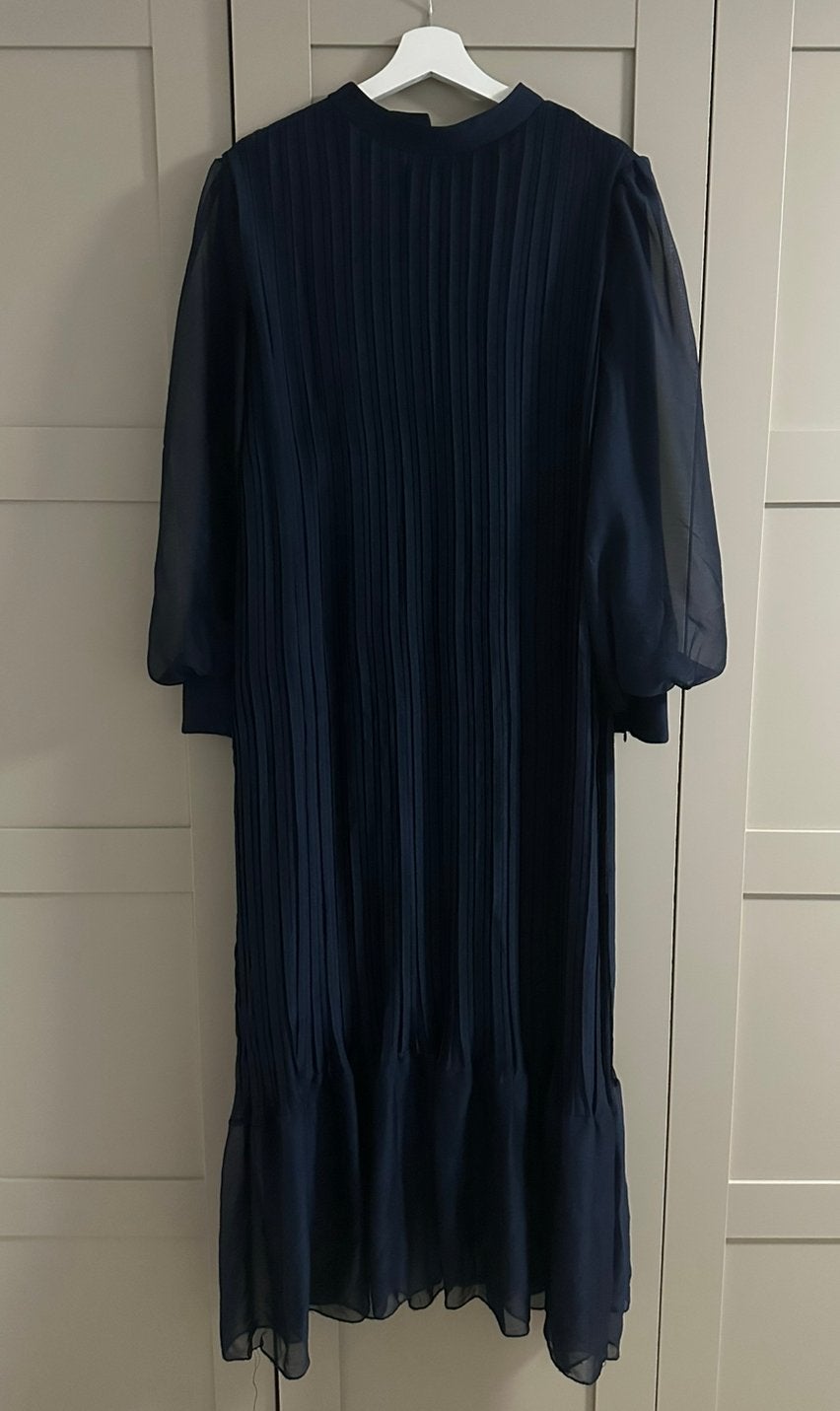 Robe plissée élégante bleu foncé, Enlèvement, Comme neuf, Taille 42/44 (L), Sous le genou