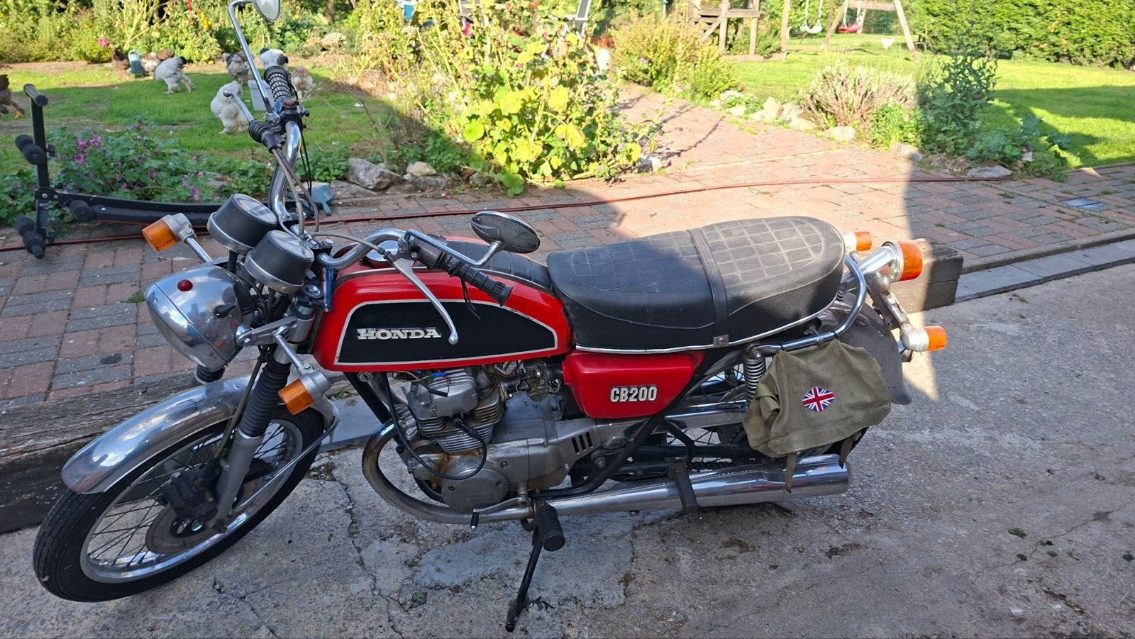Honda CB 200 1977  á redémarrer, Motos