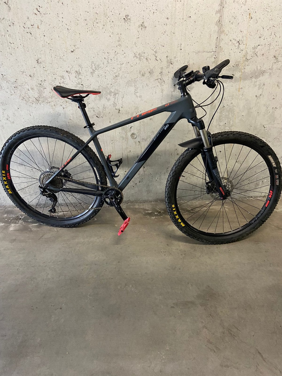 Mooie carbon mountainbike van Cube, Fietsen en Brommers, Fietsen | Mountainbikes en ATB, Ophalen, Zo goed als nieuw, Schijfrem