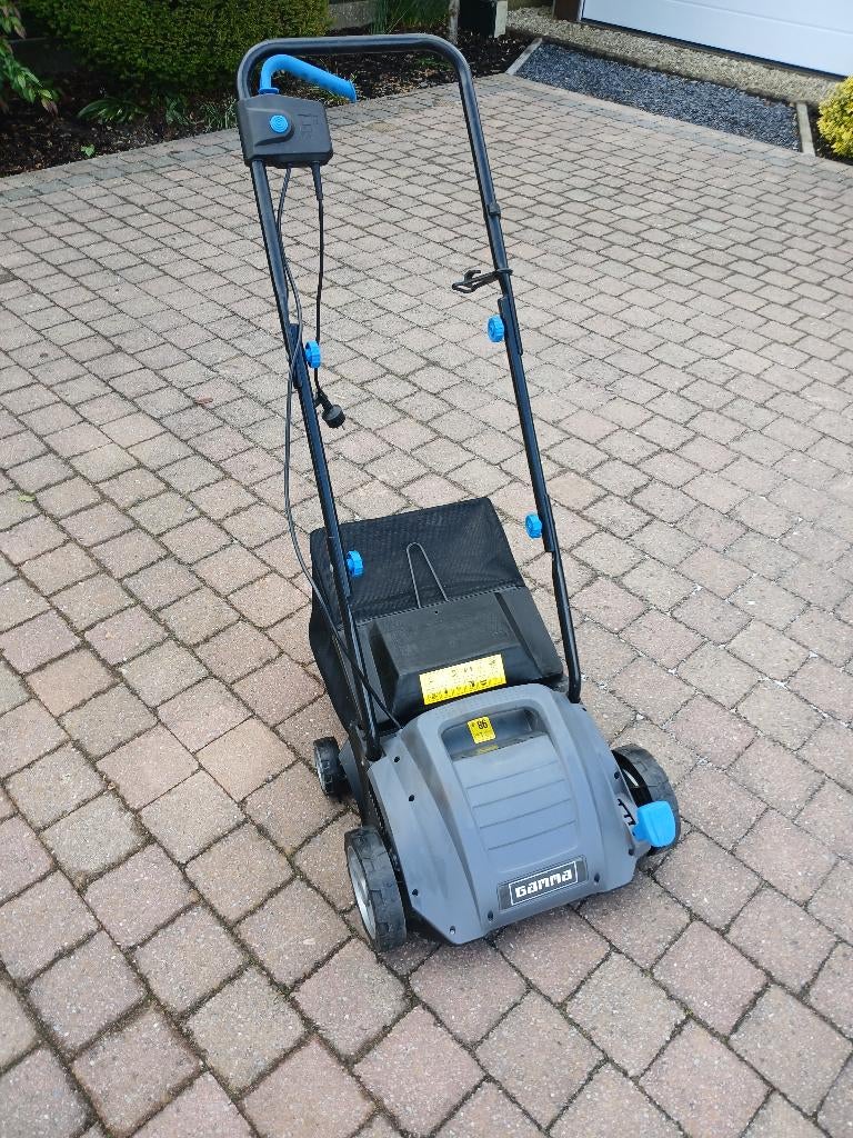 Verticulteermachine, Tuin en Terras, Ophalen, Zo goed als nieuw, Gamma, Opvangzak