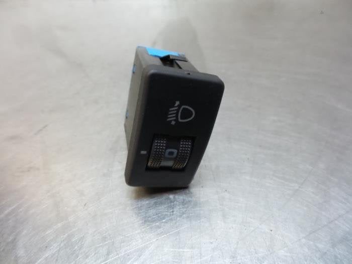 Commutateur phare hauteur réglable d'un Audi A8 (A8 94-), -, 3 mois de garantie, Audi, Utilisé