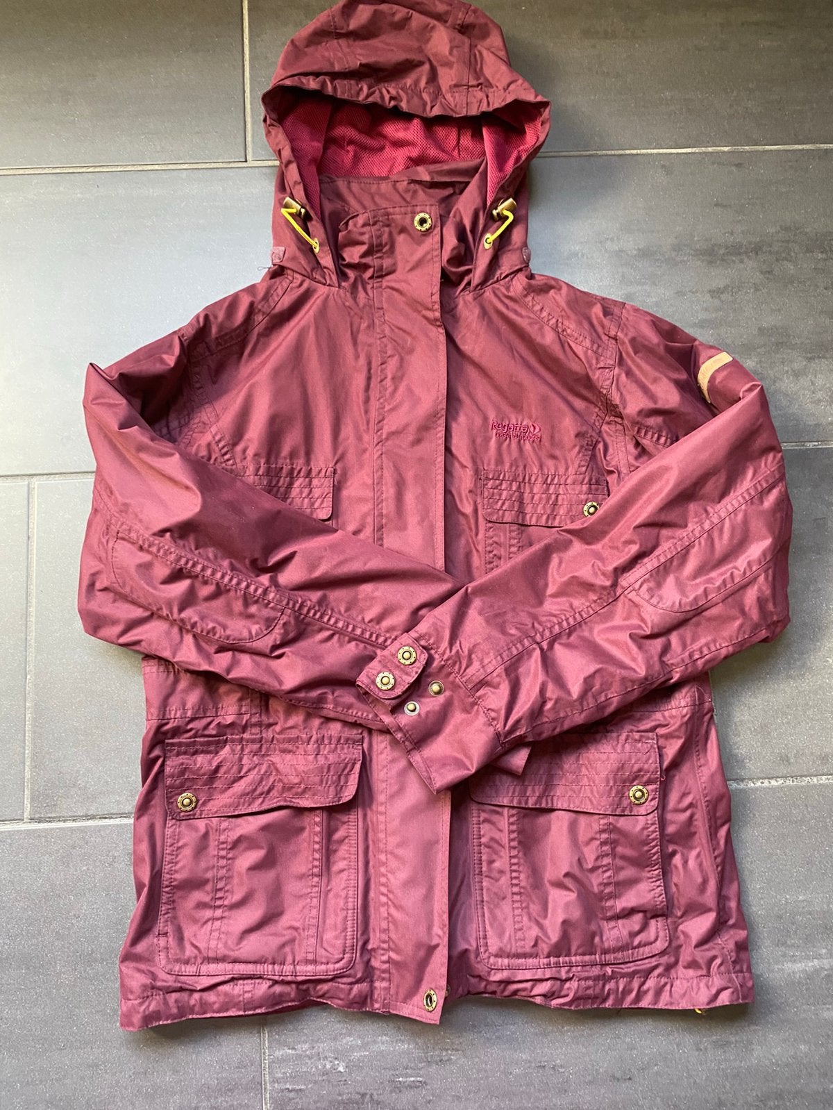 Regatta - Jas voor het tussenseizoen., Caravanes & Camping, Vêtements de pluie, Enlèvement ou Envoi, Comme neuf, Imperméable, Dames