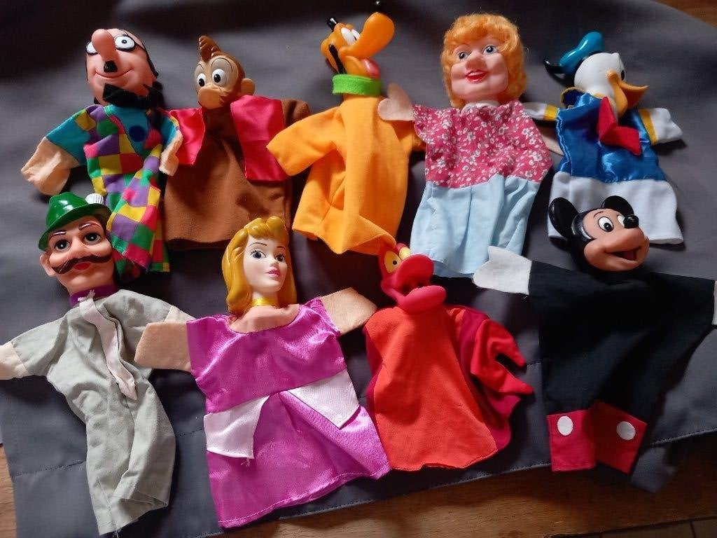 Poppenkastpoppen, Enlèvement ou Envoi