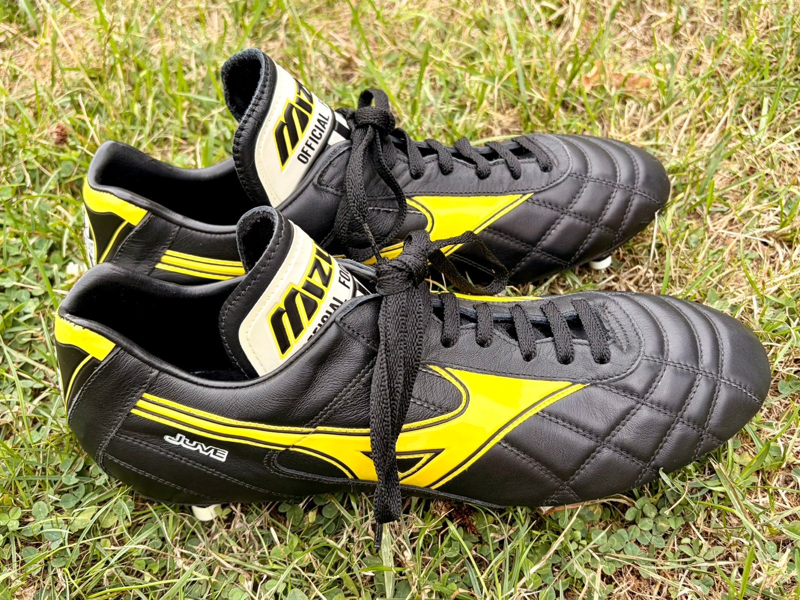 Vintage Mizuno Juventus voetbalschoenen - Maat 45,5, Ophalen of Verzenden, Nieuw, Schoenen