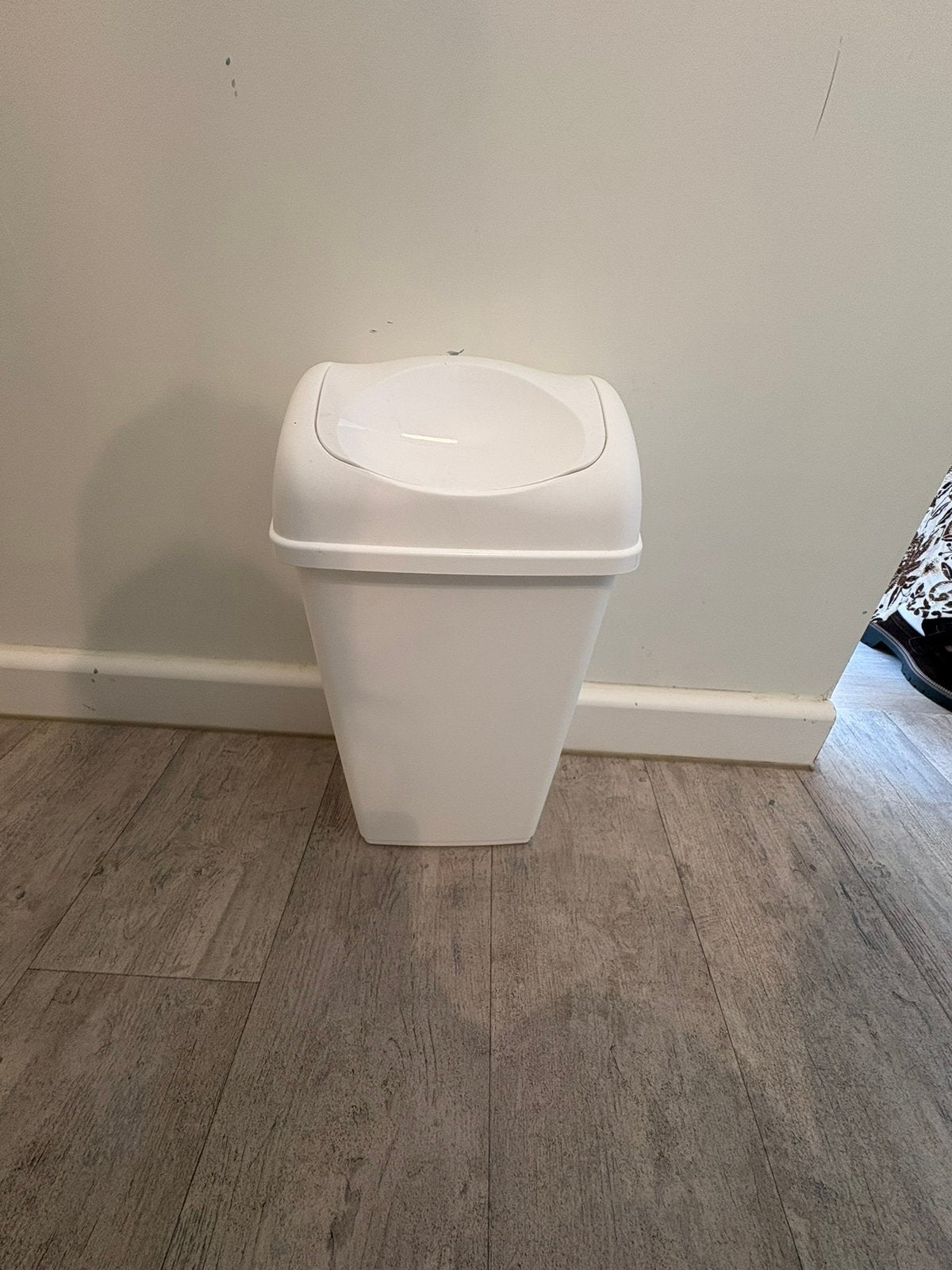 3 poubelles de salle de bain, Enlèvement, Comme neuf